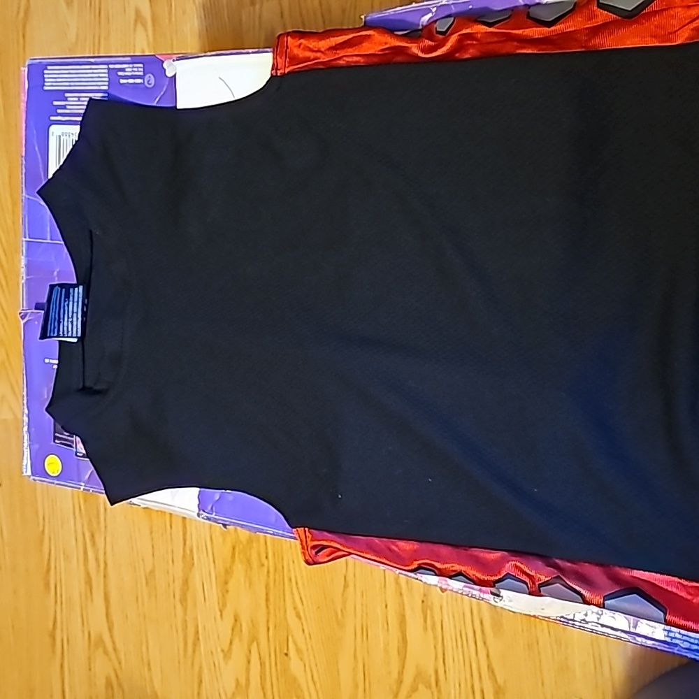 !!.          Boys size 10/12 muscle shirt